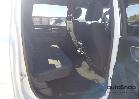 2022 Ram 1500 Big Horn 4X4 6'4 Box из США, поврежденный, VIN 1C6SRFMT7NN477211